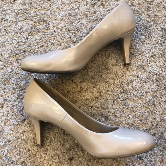 Comfort Plus by Predictions - Nude Heels - 9 Wide - Picture 5 of 5